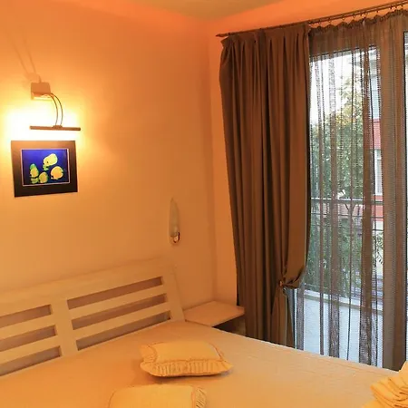 Stela בית הארחה