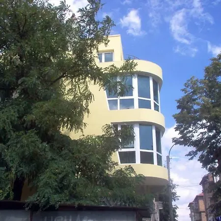 Stela בית הארחה צרבו