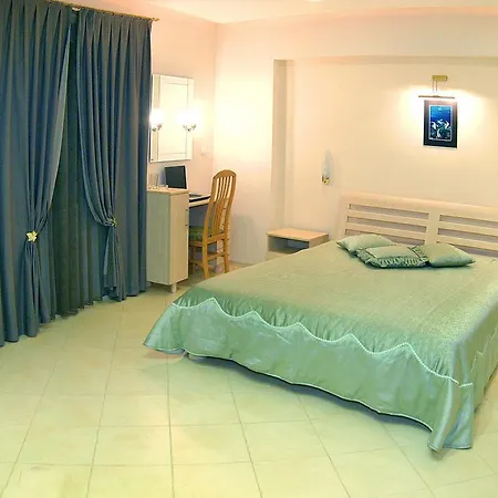 Stela Guest house 3*